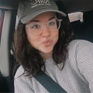 Meet your Posher, Rebekah